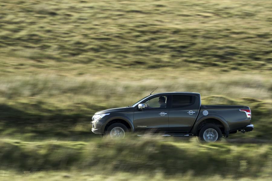  Mitsubishi L200 Double Cab Barbarian 2015 года  (фото 4 из 30)